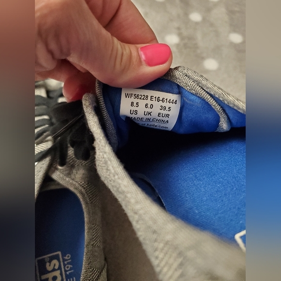 A pair of Keds - Picture 5 of 9